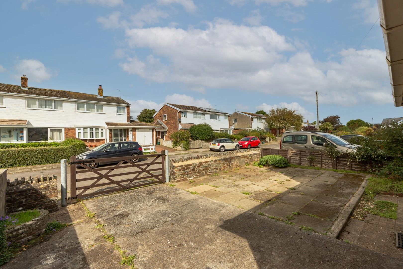 Browns Drive, Southgate, Swansea, SA3 2AE